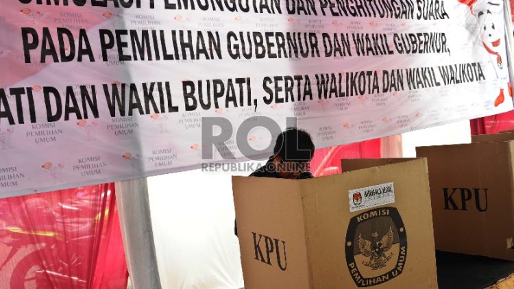 Read more about the article Perludem: Sebelum Calonkan Diri dalam Pilkada, TNI dan Polri Harus Mundur