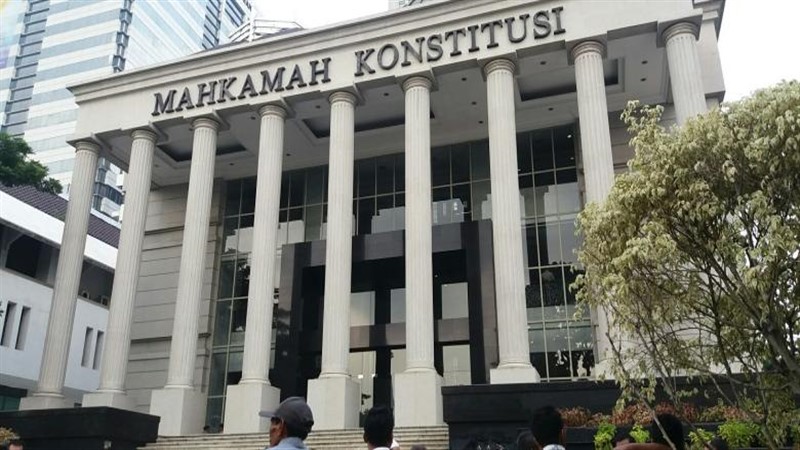 Read more about the article Perludem Curiga Ada Kepentingan di Uji Materi Masa Jabatan Hakim MK