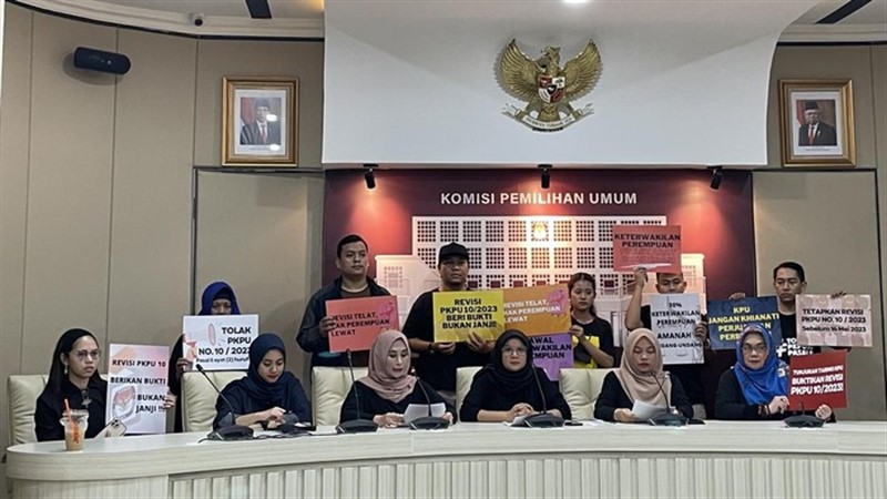 Read more about the article Perludem Dkk Desak KPU Sahkan Revisi PKPU soal Keterwakilan Perempuan